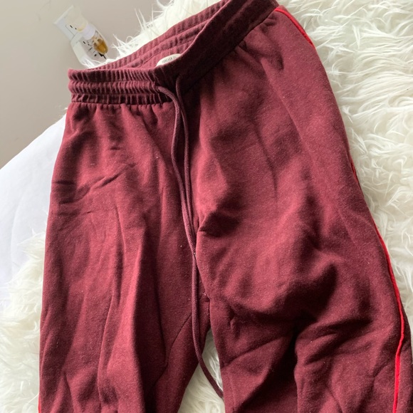 Forever 21 burgundy joggers - Picture 2 of 3